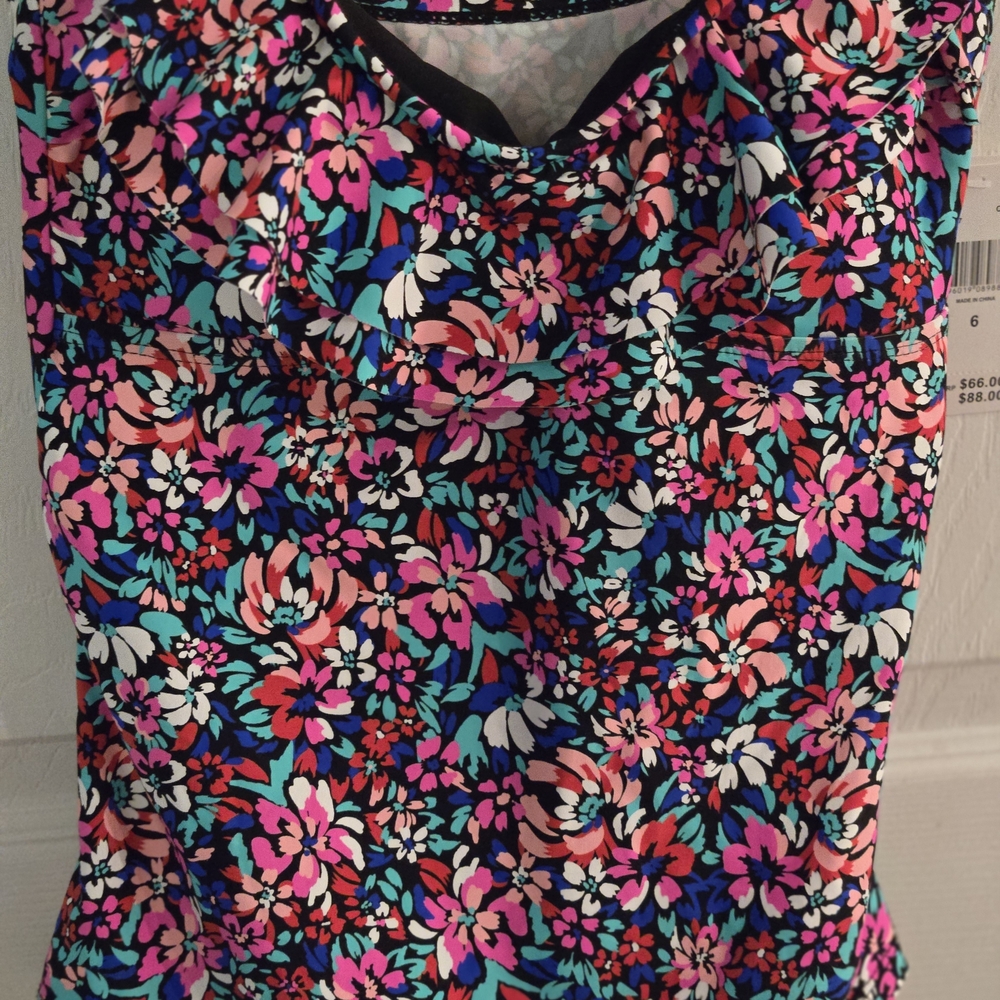Leilani Vibrant Floral Tankini Top Women's US 6. New With Tags